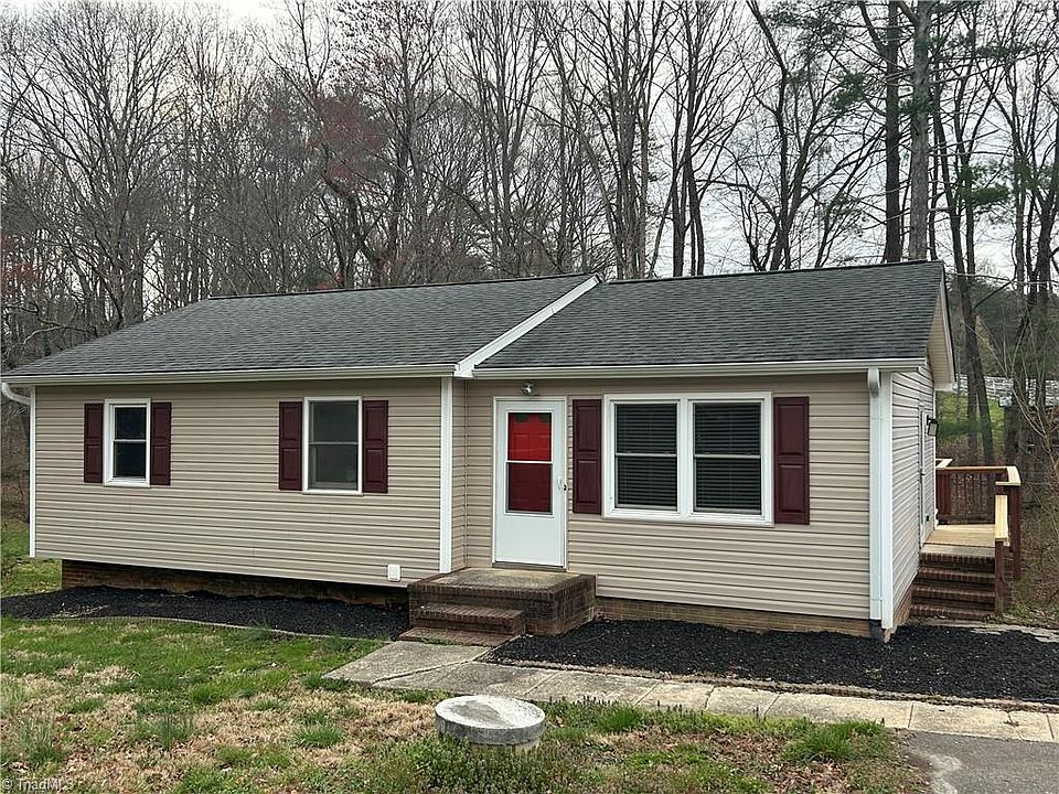 1st image of 315 Herring St
