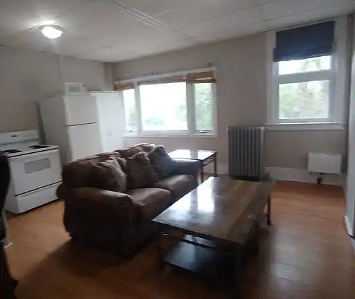 4th image of 105 Lillooet St W #320