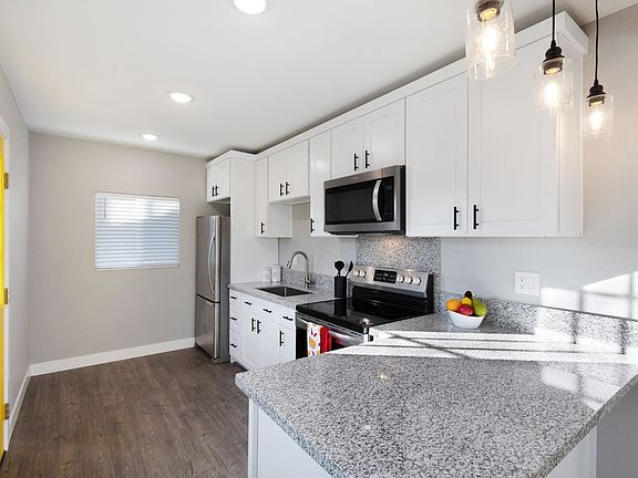 5th image of 543 10th St