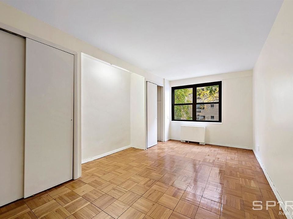 1st image of 200 E 27th St APT 2L