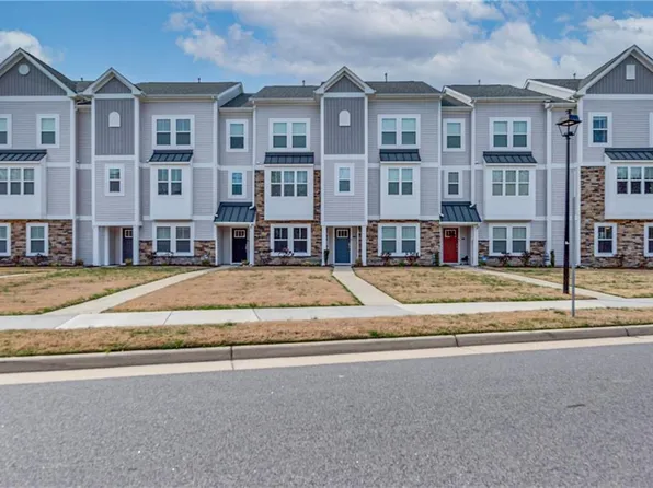 1003 Opal St #100, Suffolk, VA 23435