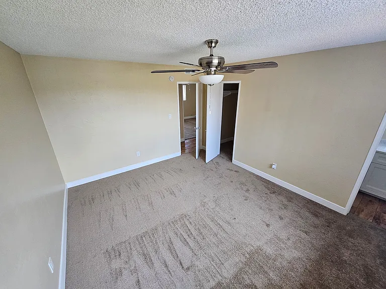 Grossmont Terrace Apartments — Photo 9