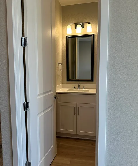 481 Sanchez Ct — Photo 3