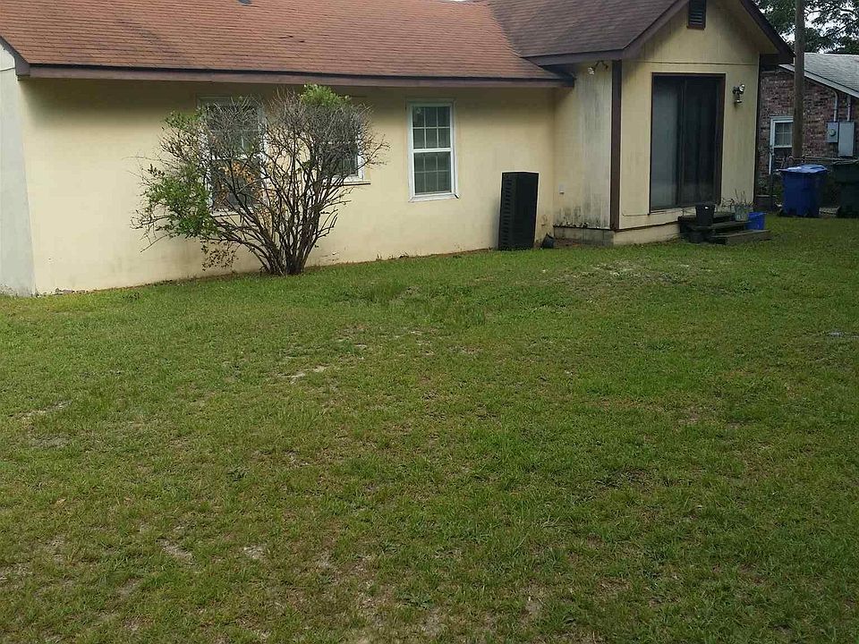 2nd image of 212 Christian St