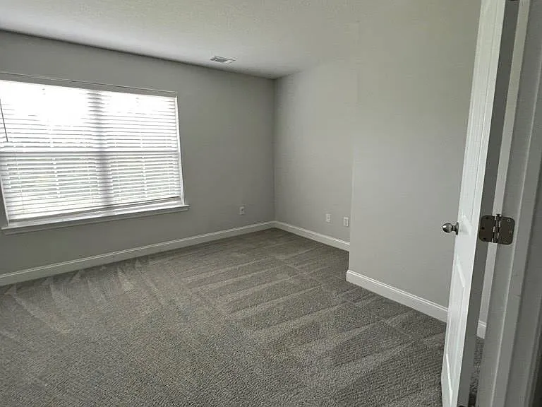 423 Fairview Cir — Photo 26