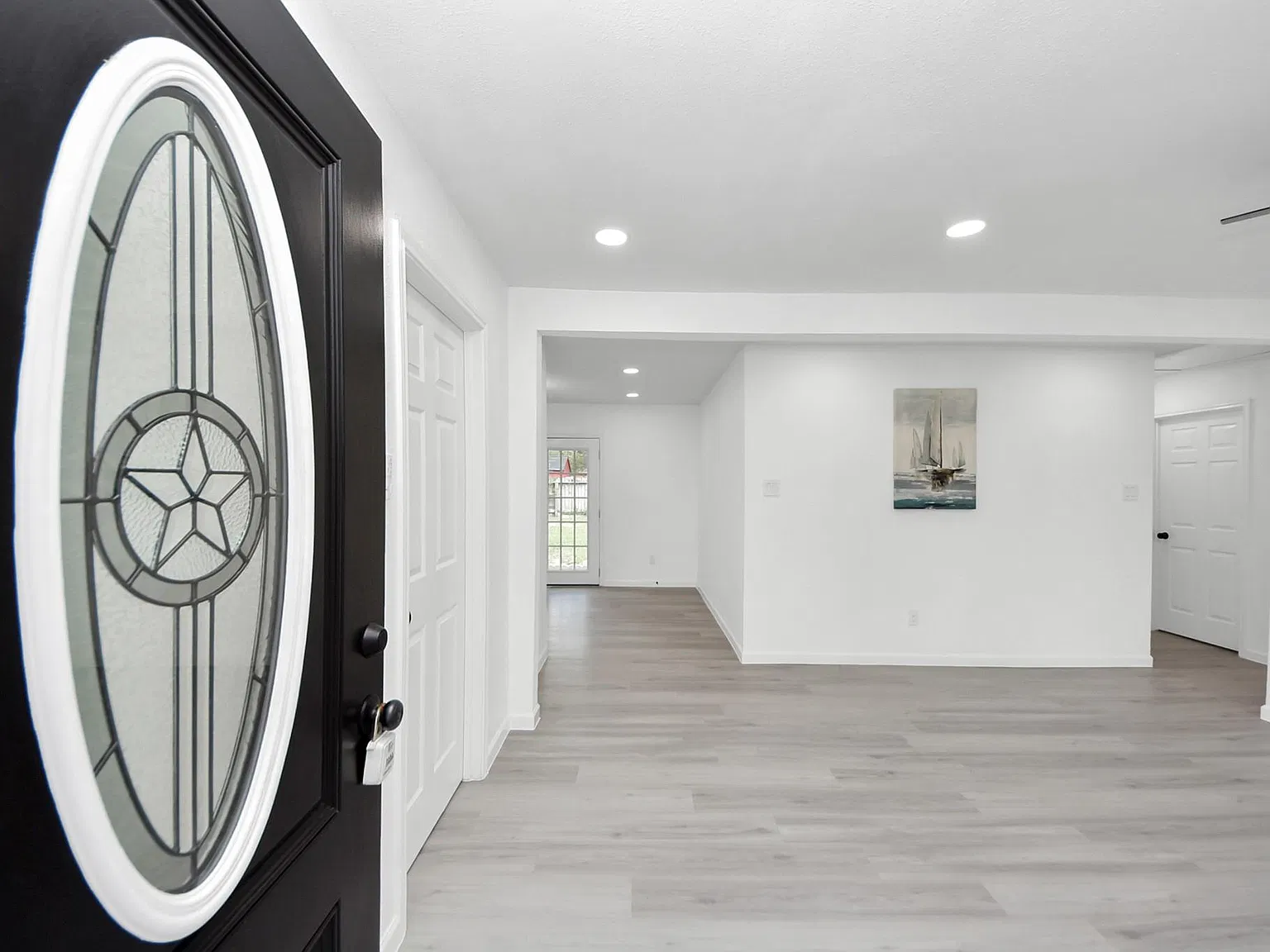 4 bed, 2.5 bath, 1700 sqft, $2,100 — Photo 4