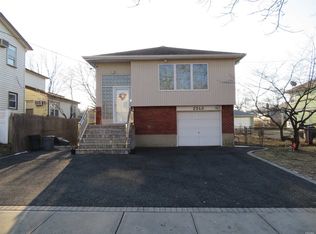 2340 Fowler St, Bellmore, NY 11710