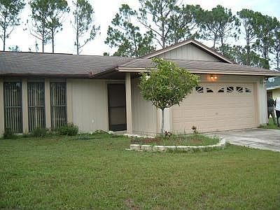 1st image of 665 NW Cardinal Dr