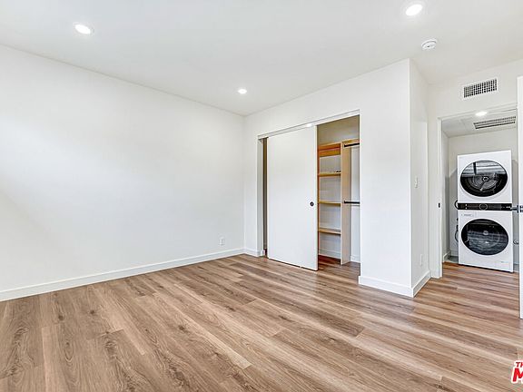 4th image of 16185 W Sunset Blvd #3