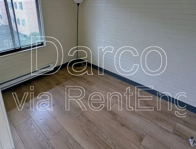 Campus Apartments — Photo 5