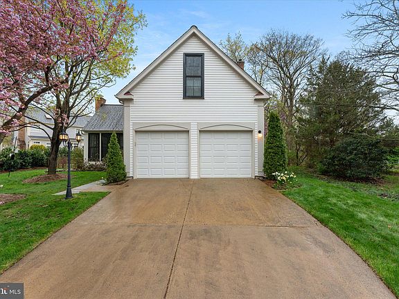 2nd image of 43943 Louisa Dr