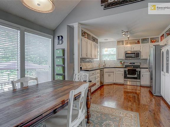 LOTS OF ROOM FOR DINING!