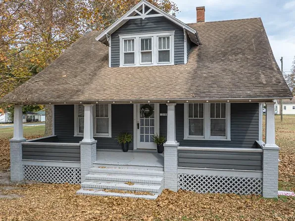 24085 Bennett St, Parksley, VA 23421