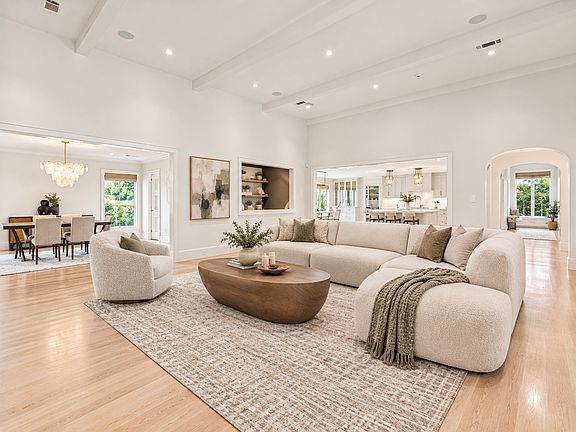 5th image of 5111 Meaders Ln