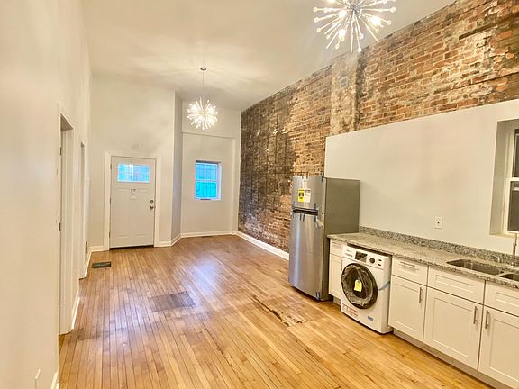 2nd image of 2242 S Homan Ave #1