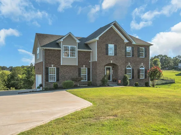 170 Lena Loop, Burns, TN 37029