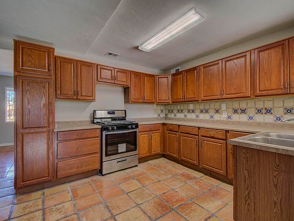 3rd image of 2608 E 21st St