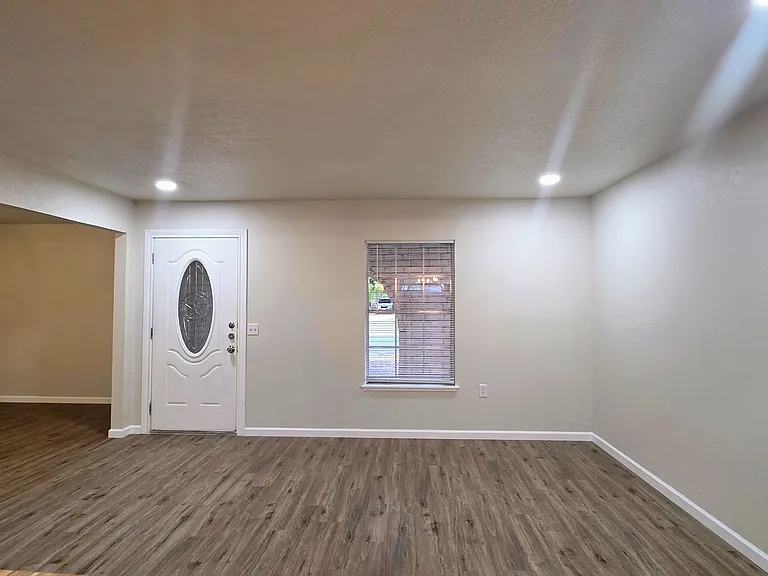 12426 Magnifico St — Photo 2