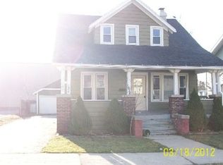 1013 N Spring St, Beaver Dam, WI 53916