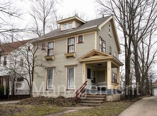 3521 Cedarbrook Rd, University Heights, OH 44118