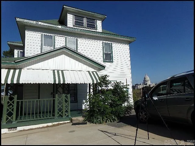2 bed, 1.5 bath, 1513 sqft, $1,075 — Photo 4