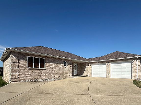 2nd image of 812 Reinhardt Dr