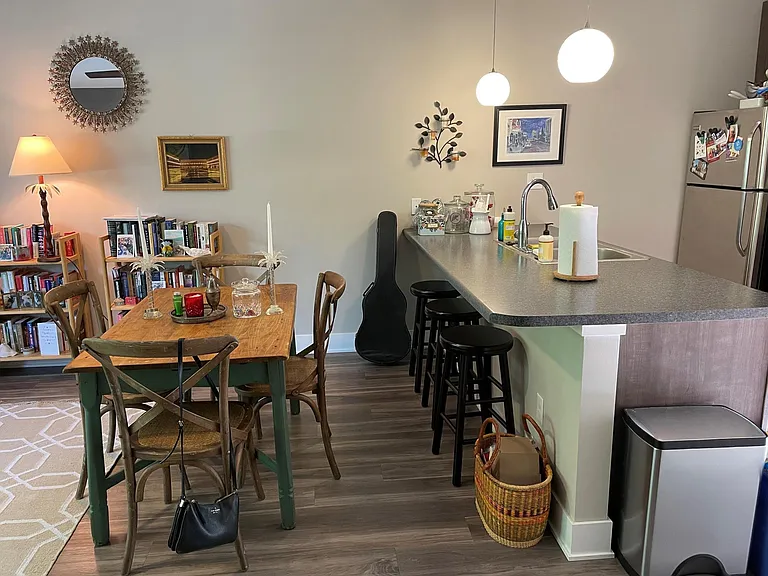 Dining and Bar Seating