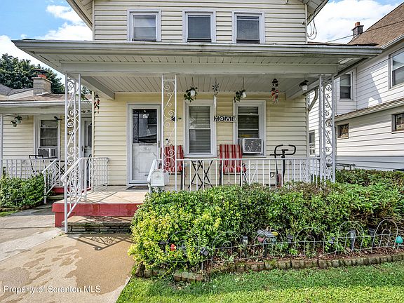 2nd image of 125 Throop St