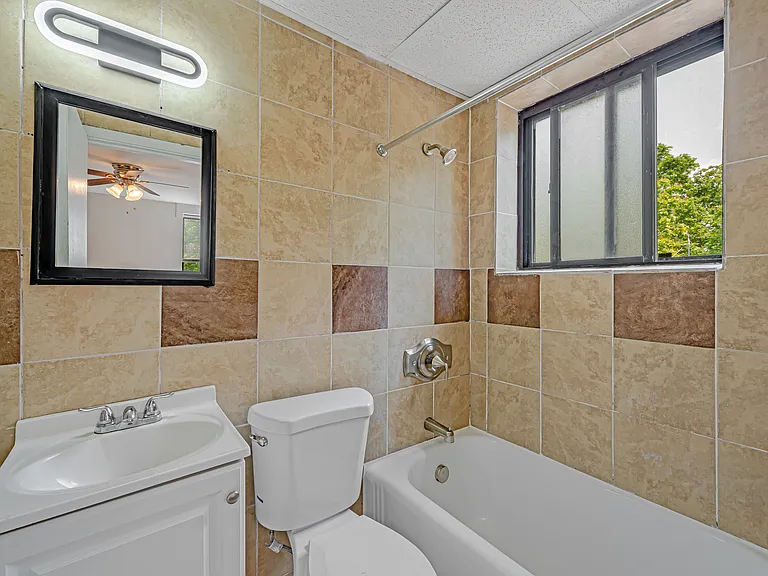Palm Garden Apartments — Photo 14