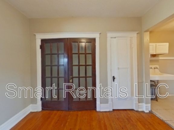 3rd image of 6326 Oakland Ave APT 3W