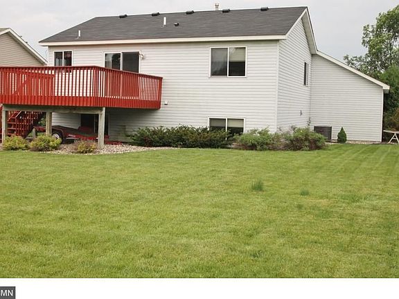 4th image of 868 Goldfinch Dr