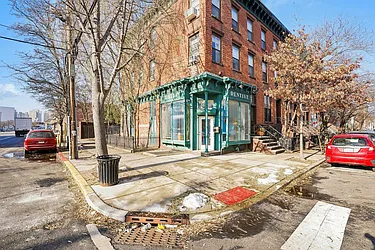 273A Monmouth Street