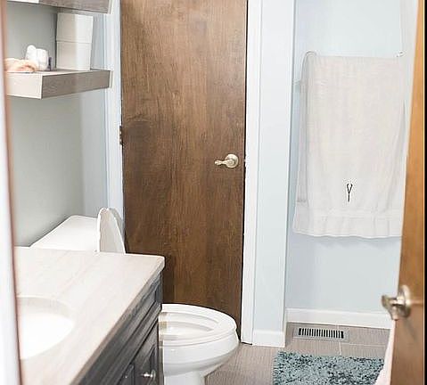 5th image of 8955 Framewood Dr