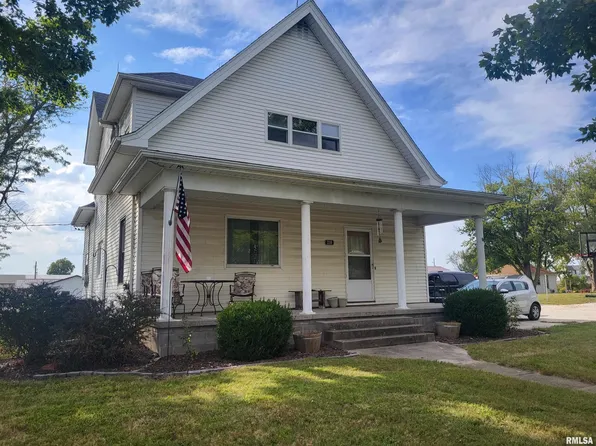 210 S Iowa St, Camp Point, IL 62320