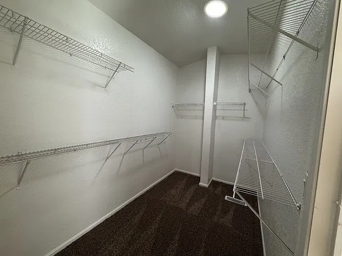 3 bed, 2.0 bath, 1400 sqft, $1,395 — Photo 2