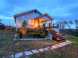 144 Spring Hollow Trl, Smithville, TX 78957