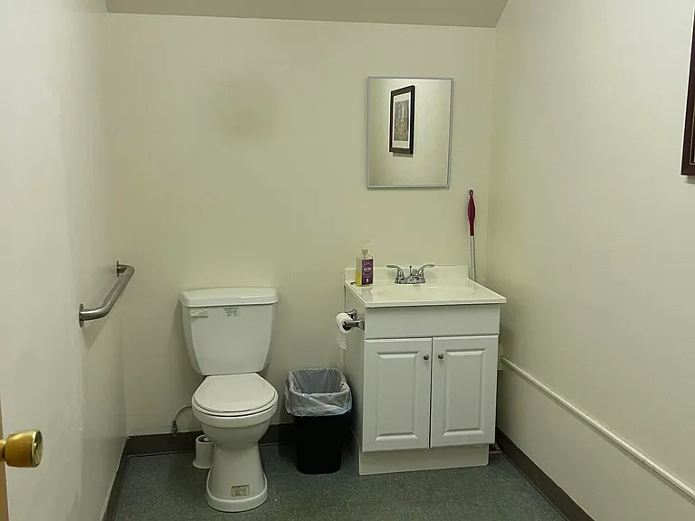 353 Cooks Ct — Photo 2
