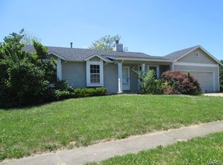 823 S Valleywind Ct, O'Fallon, MO 63366