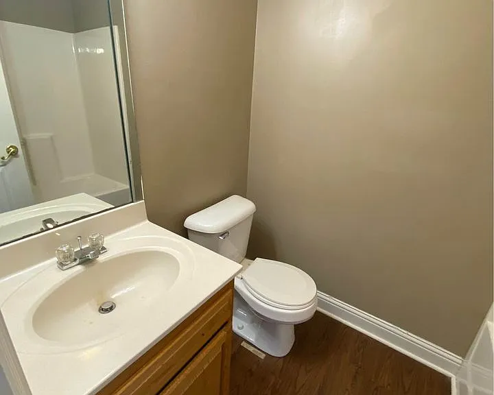 201 Aqueduct Dr — Photo 3