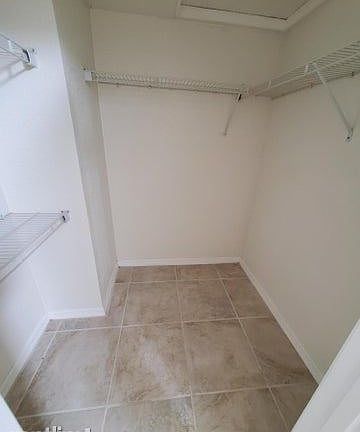 5th image of 1010 Shorewinds Dr APT A