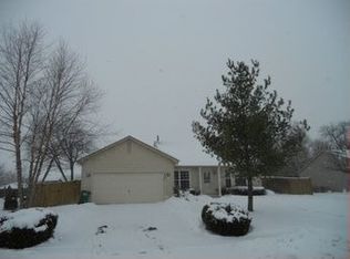 909 Amberwood Pl, McHenry, IL 60050