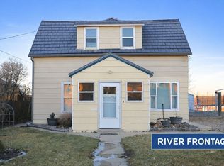 313 N River Ave, Glendive, MT 59330