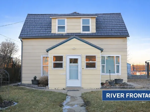 313 N River Ave, Glendive, MT 59330