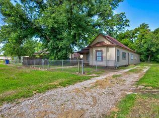 318 S Pecan St, Nowata, OK 74048