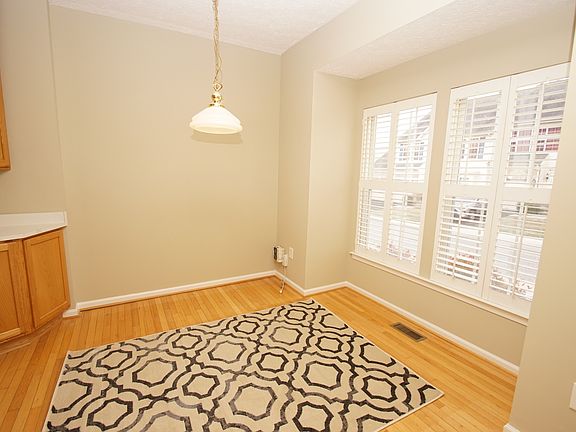 5th image of 5059 Woods Line Dr Unit 30