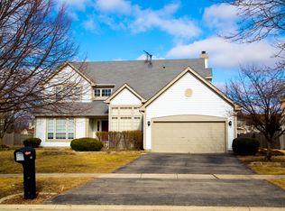 895 Brompton Cir, Bolingbrook, IL 60440