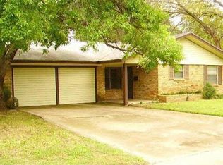 1110 Glenwick Ln, Irving, TX 75060