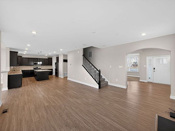 2nd image of 5378 Darlington Ct