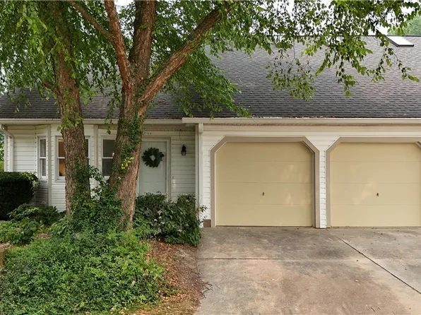 775-6 Hampton Cir, Aurora, OH 44202