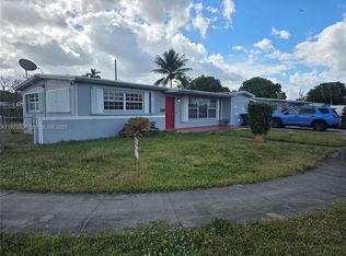 1560 W 53rd Ter, Hialeah, FL 33012
